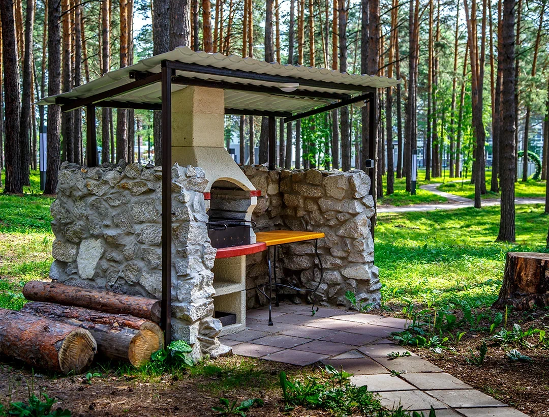 Шале в сосновом лесу