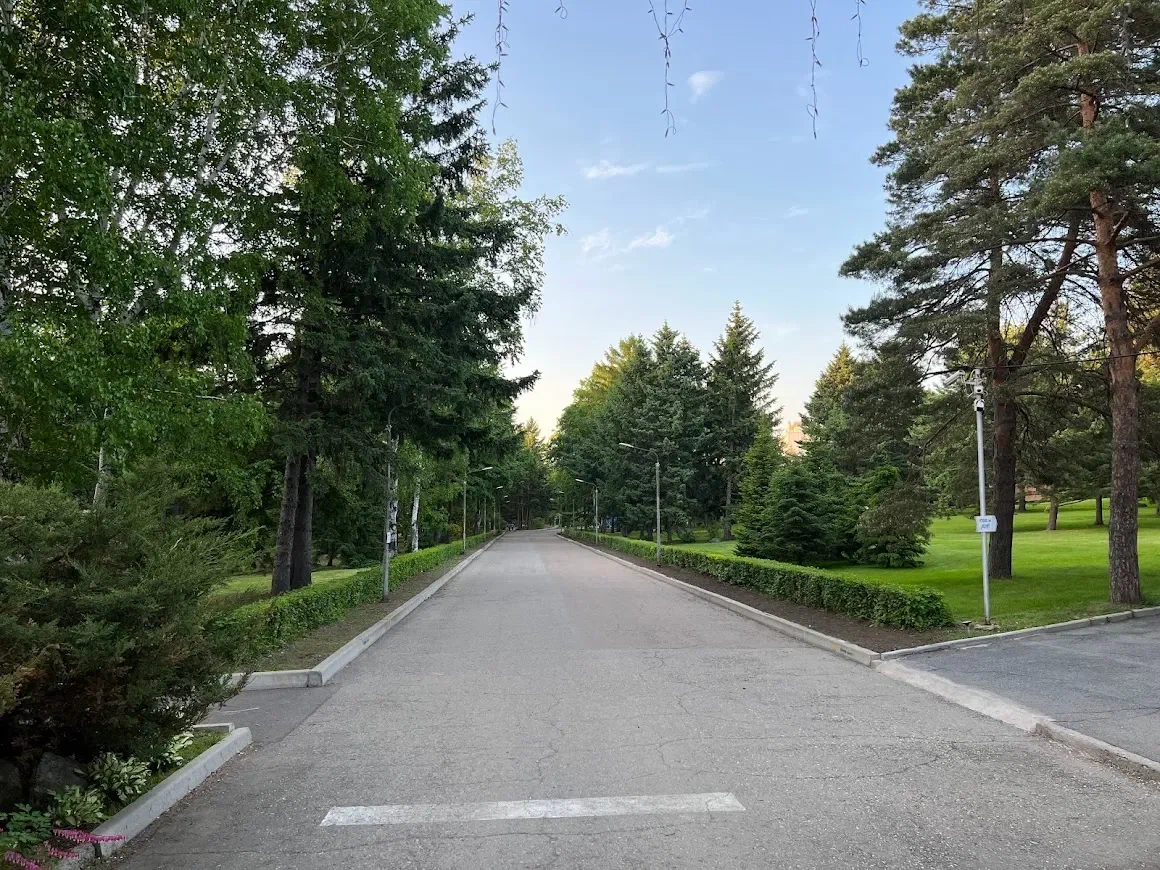 Галерея